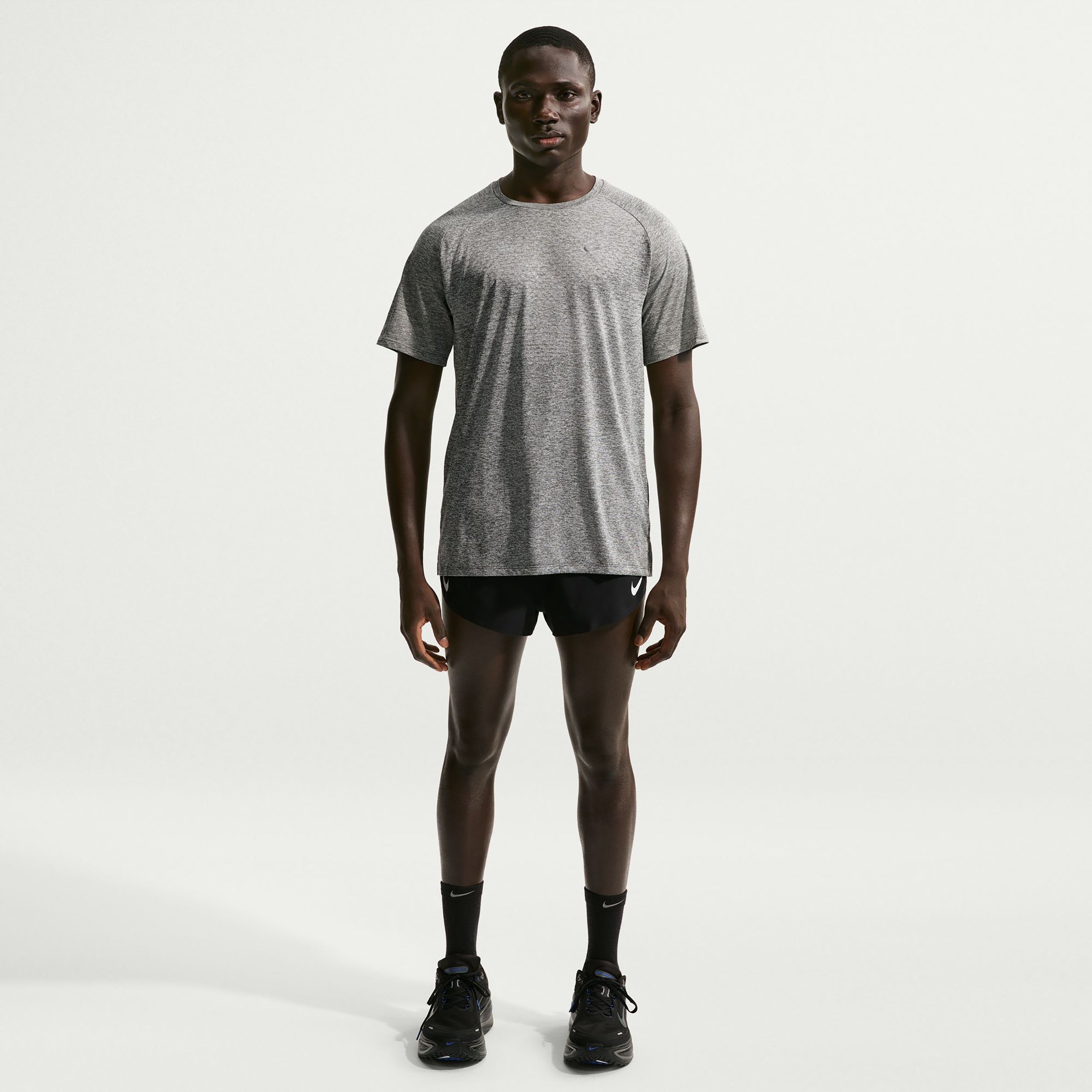 Nike Stride  Running shirt Men - grey, silver
