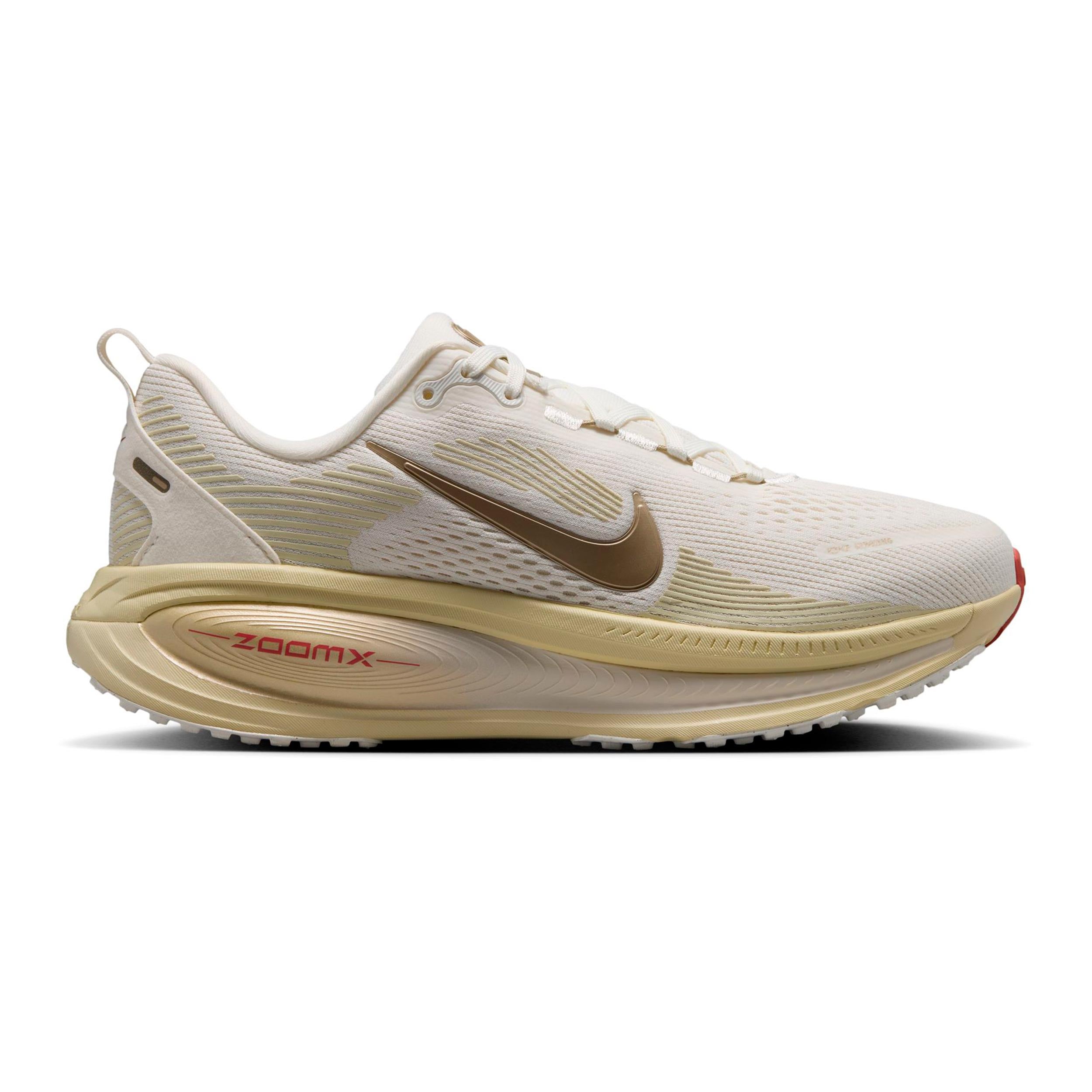 Nike Vomero 18 Neutral running shoe - cream, gold