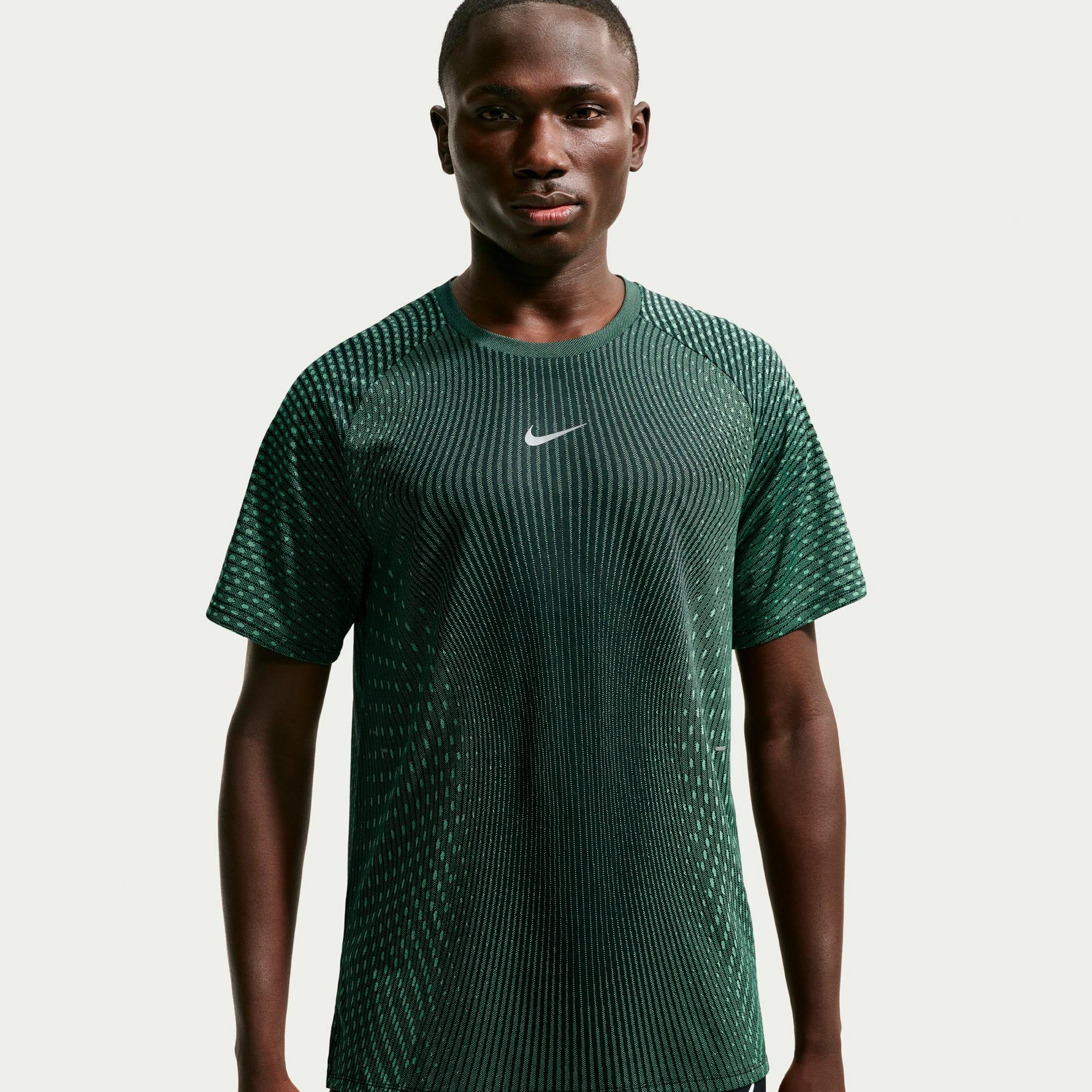 Nike Stride  Running shirt Men - olive, black