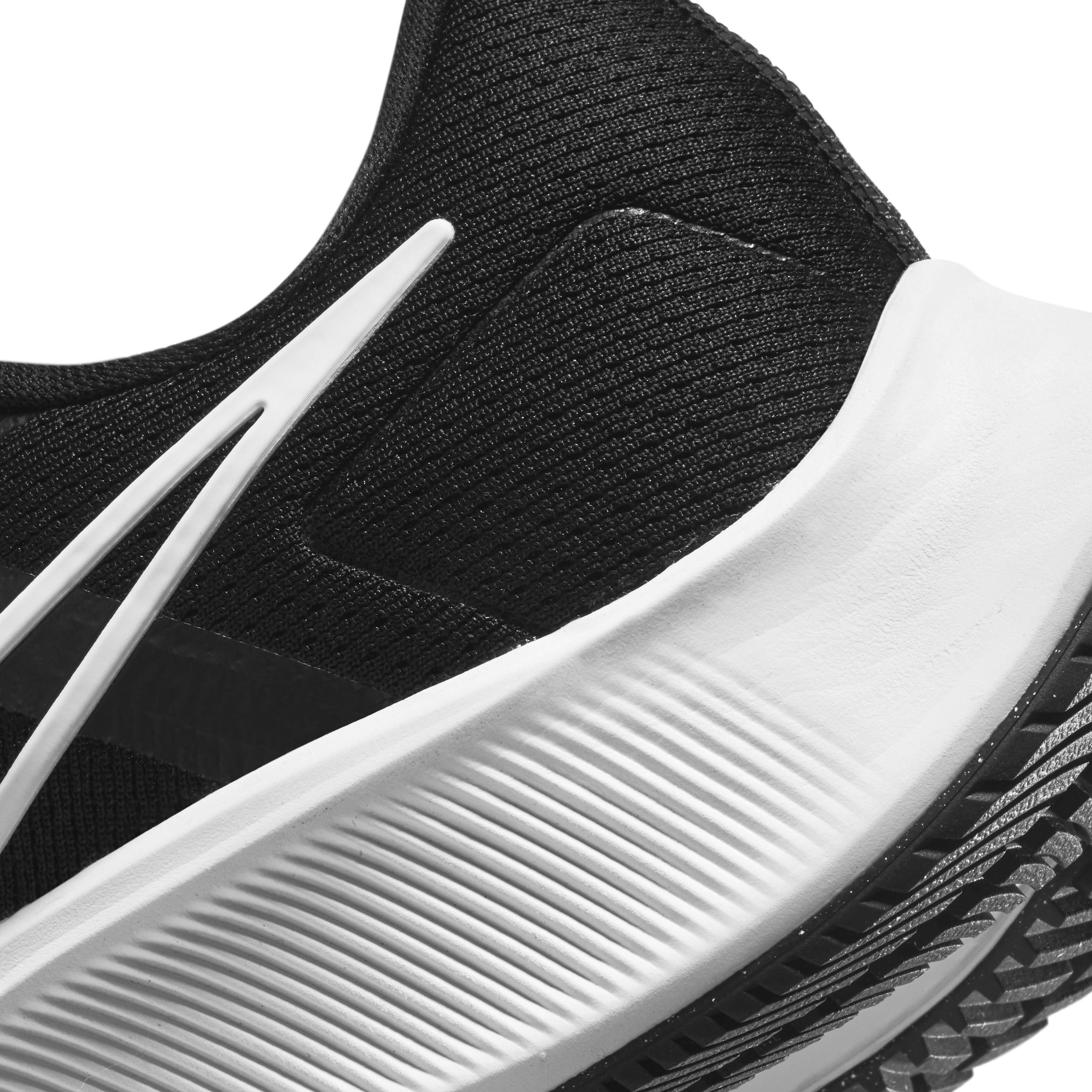 Asics gel nimbus 20 2025 vs nike pegasus 35