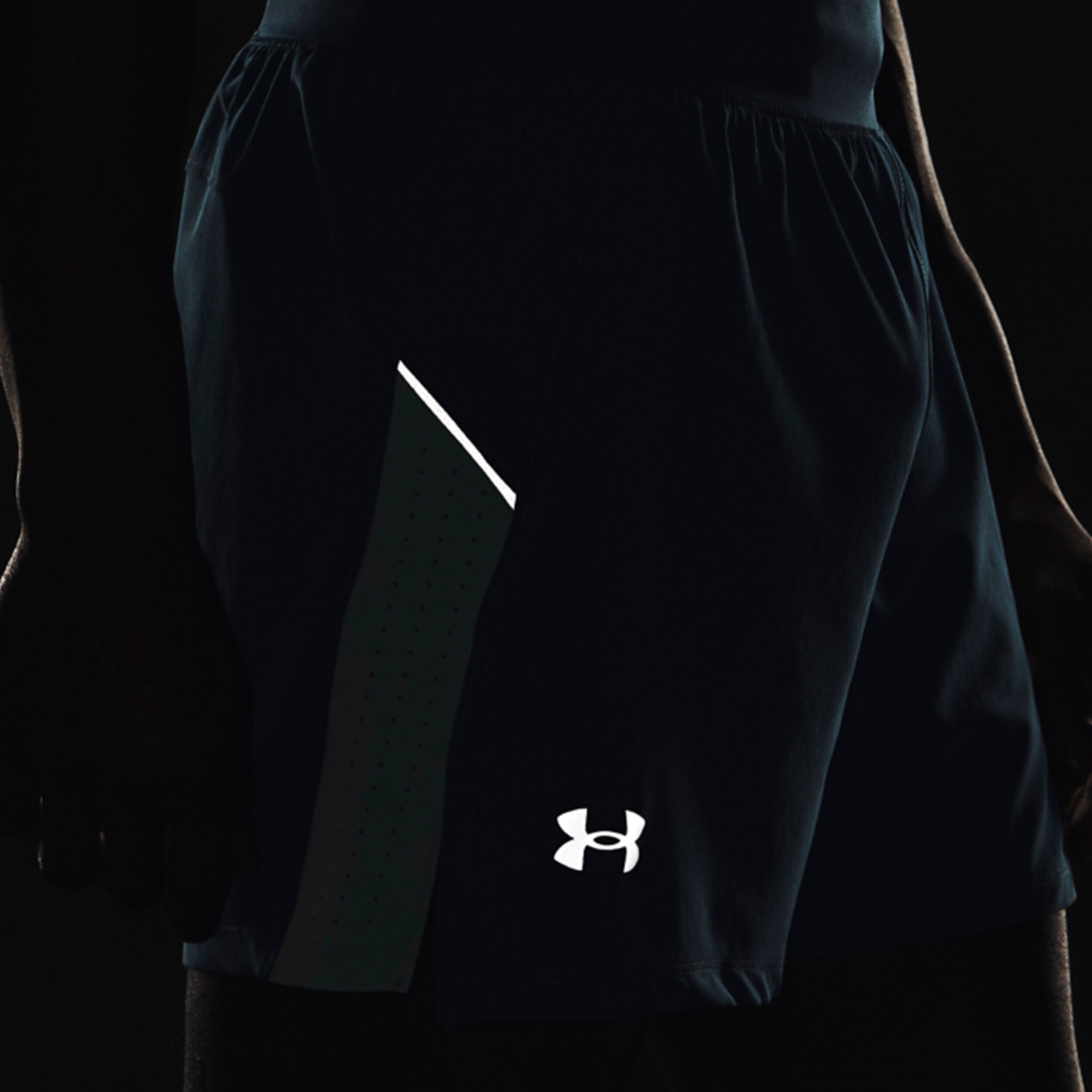 Men's ua launch clearance sw 15cm shorts