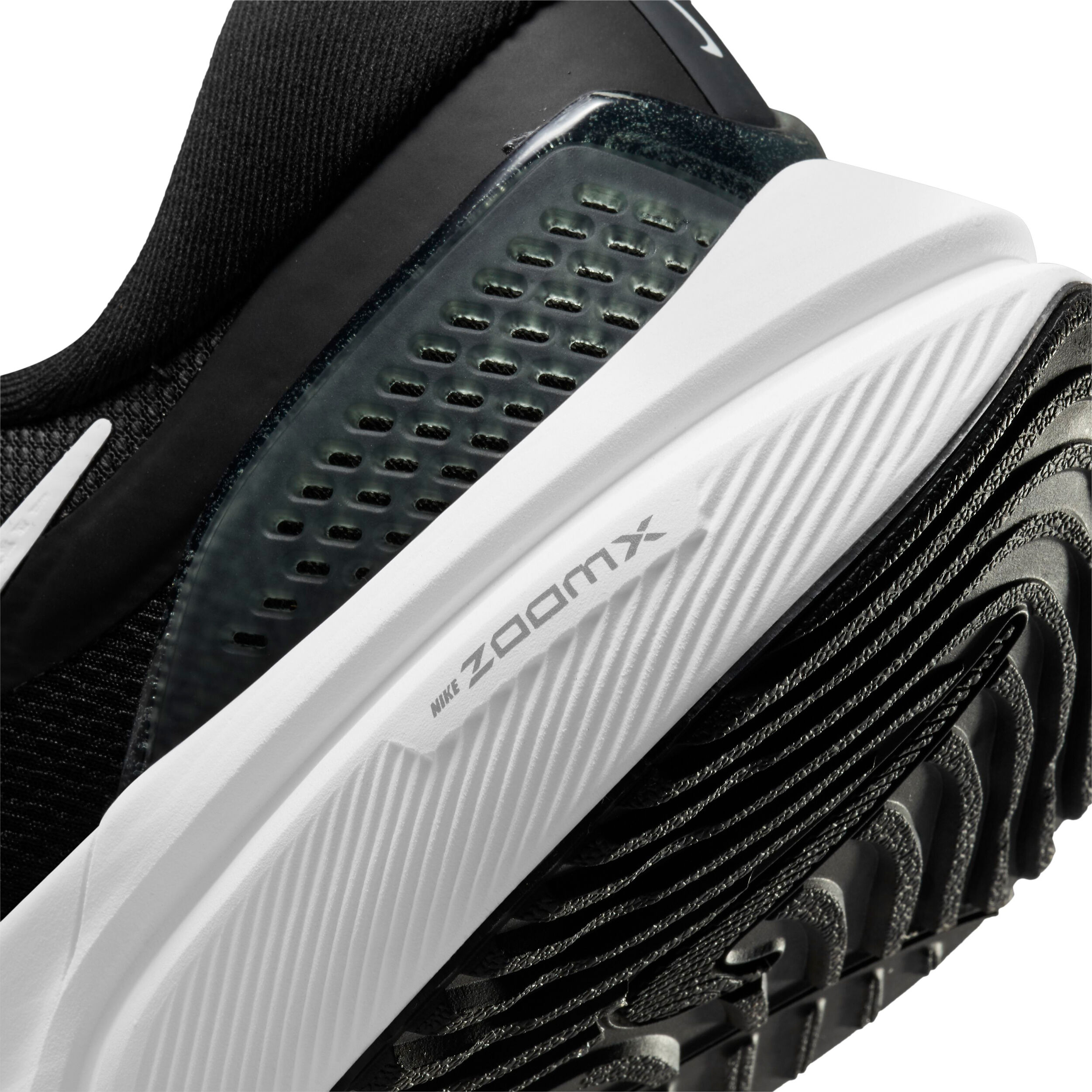 Buy Nike Air Zoom Vomero 16 Neutral Running Shoe Men Black White online Running Point UK