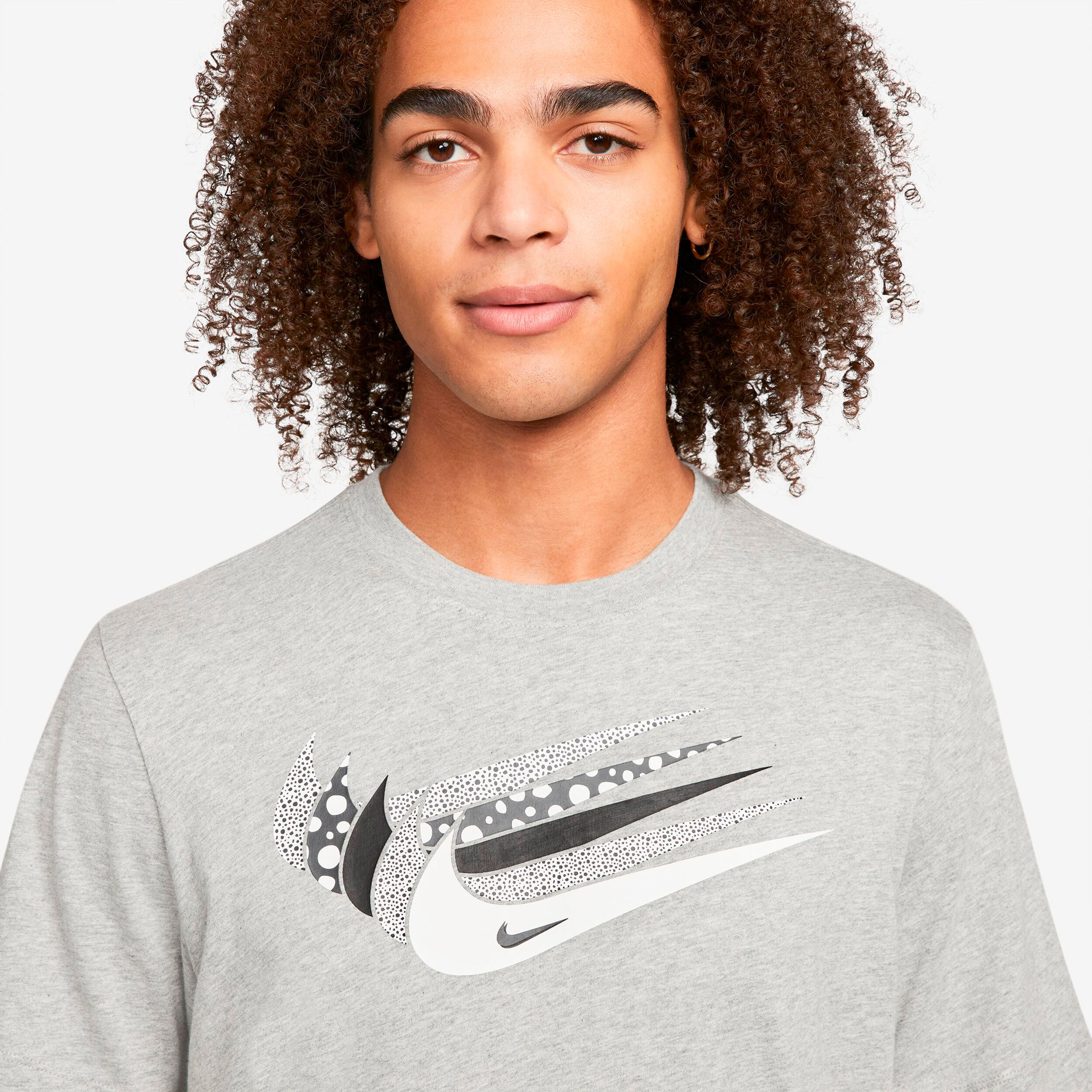 Buy Nike Sportswear Swoosh T Shirt Men Grey White online Running Point UK