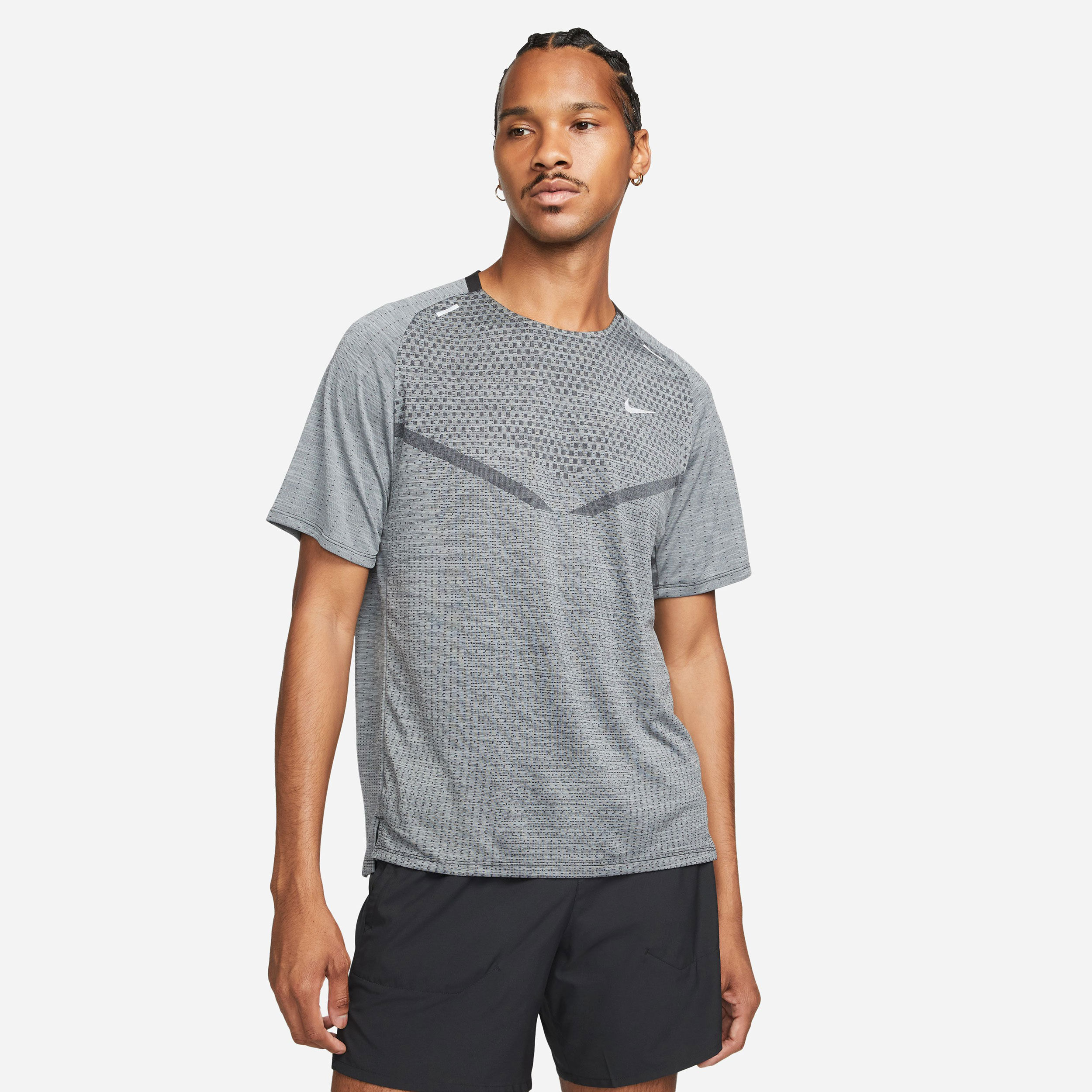 Buy Nike Dri Fit Advantage Techknit Ultra Running Shirt Men Grey Black online Running Point UK