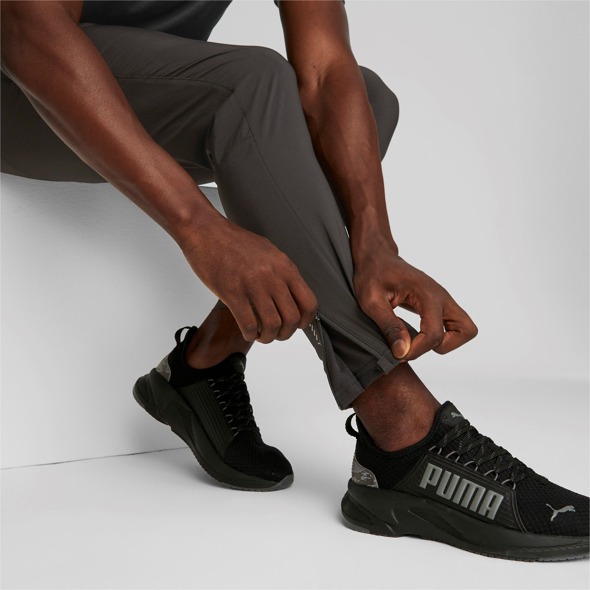 Puma never run online back tapered pant