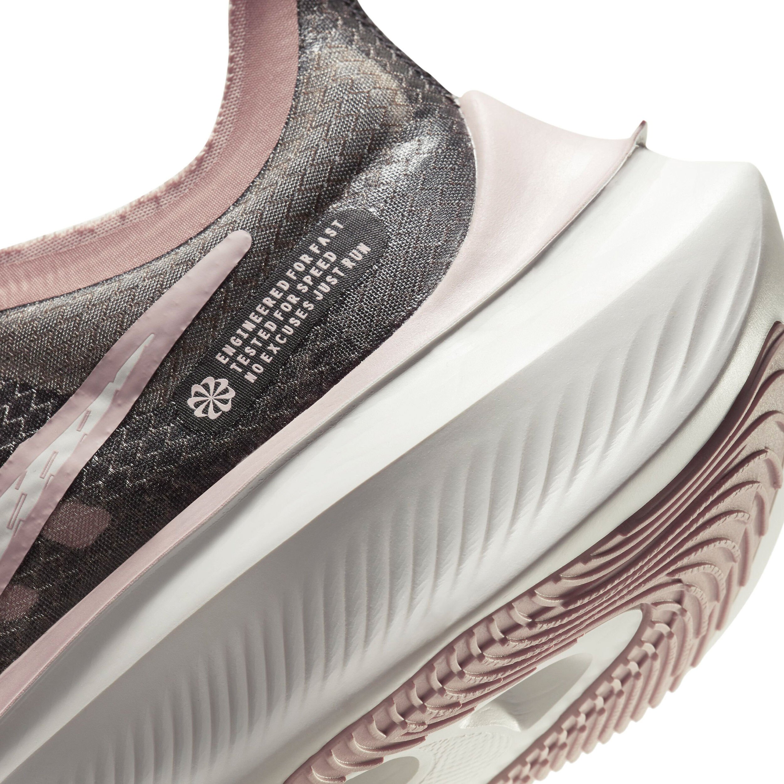 Nike zoom gravity womens store